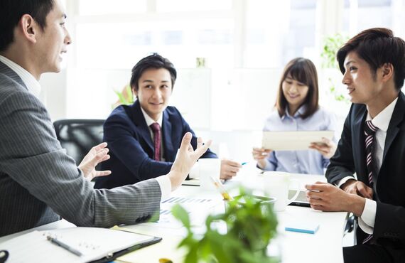 事業承継を円滑に進めたい場合はぜひご相談ください | ホースシュー行政書士事務所は岡山市で手続きなどを手助け